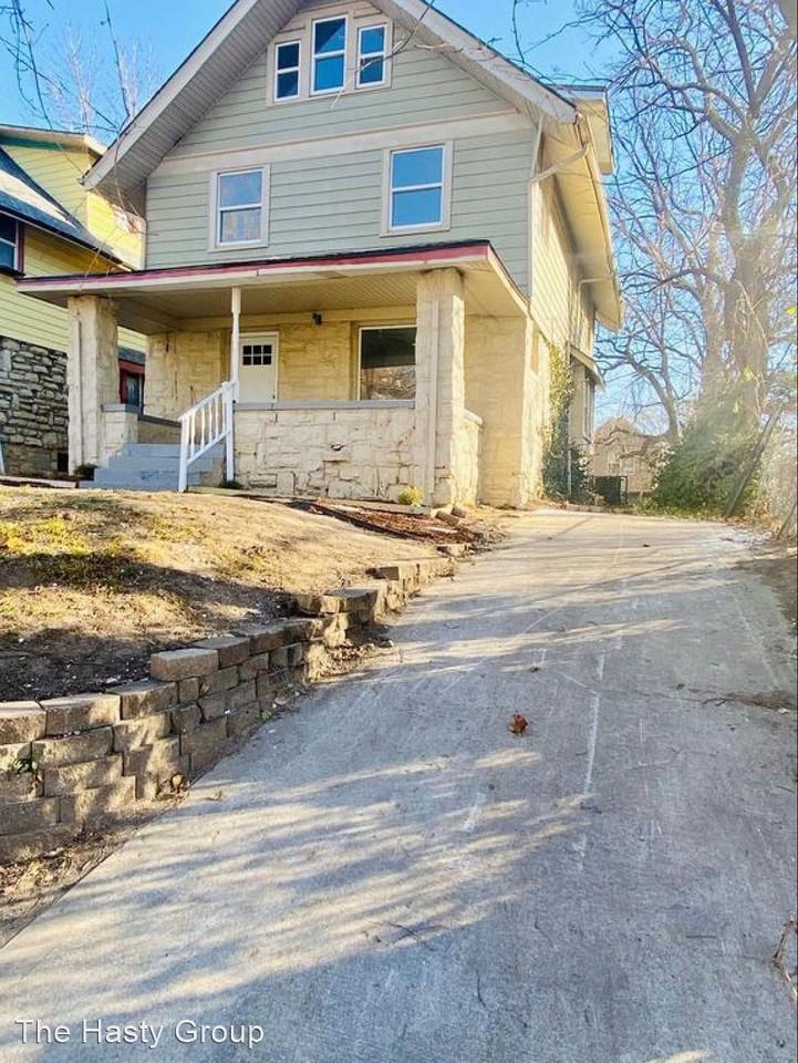 3629 Virginia Ave - Photo 3 of 21