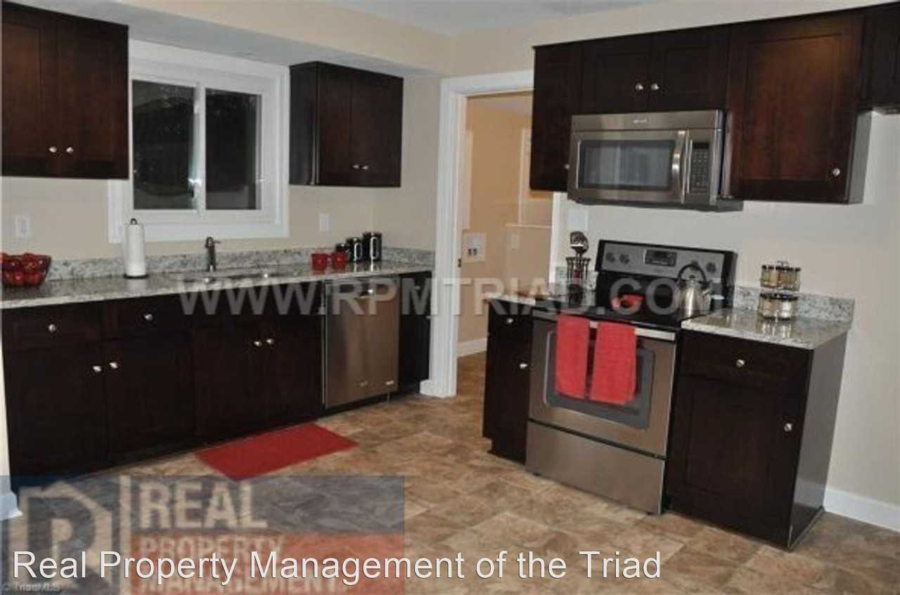 3500 Greenwood Ter - Photo 2 of 14