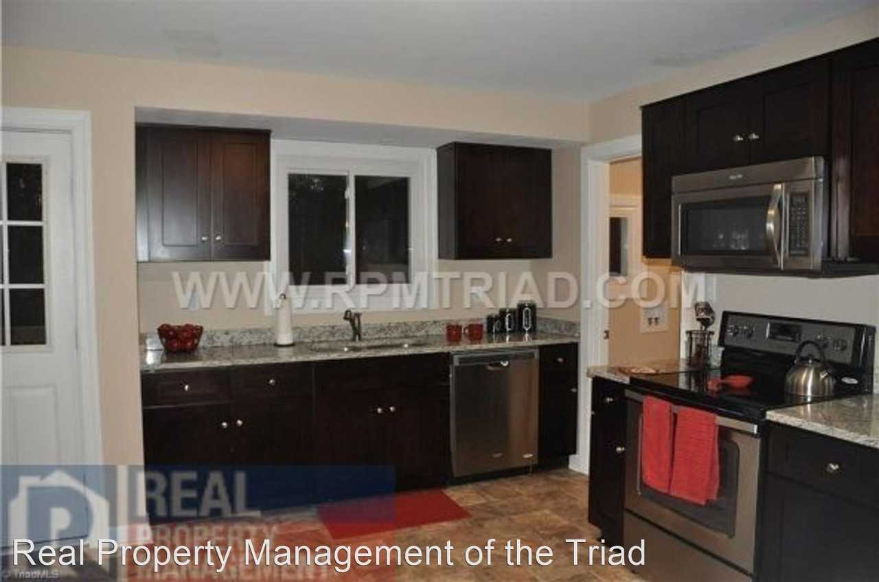 3500 Greenwood Ter - Photo 3 of 14