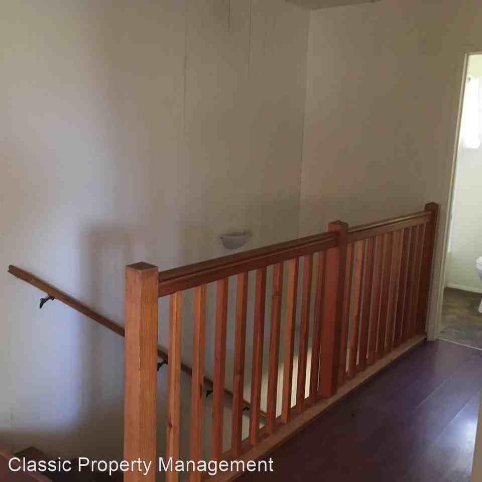 5090 Allred Rd - Photo 3 of 7