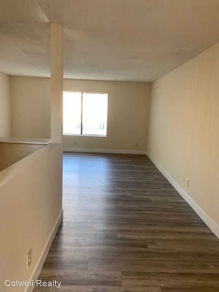 634 8th Street, - Photo 3 of 12