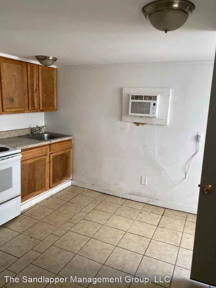 3336 Kraft Ave Apt A - Photo 2 of 5