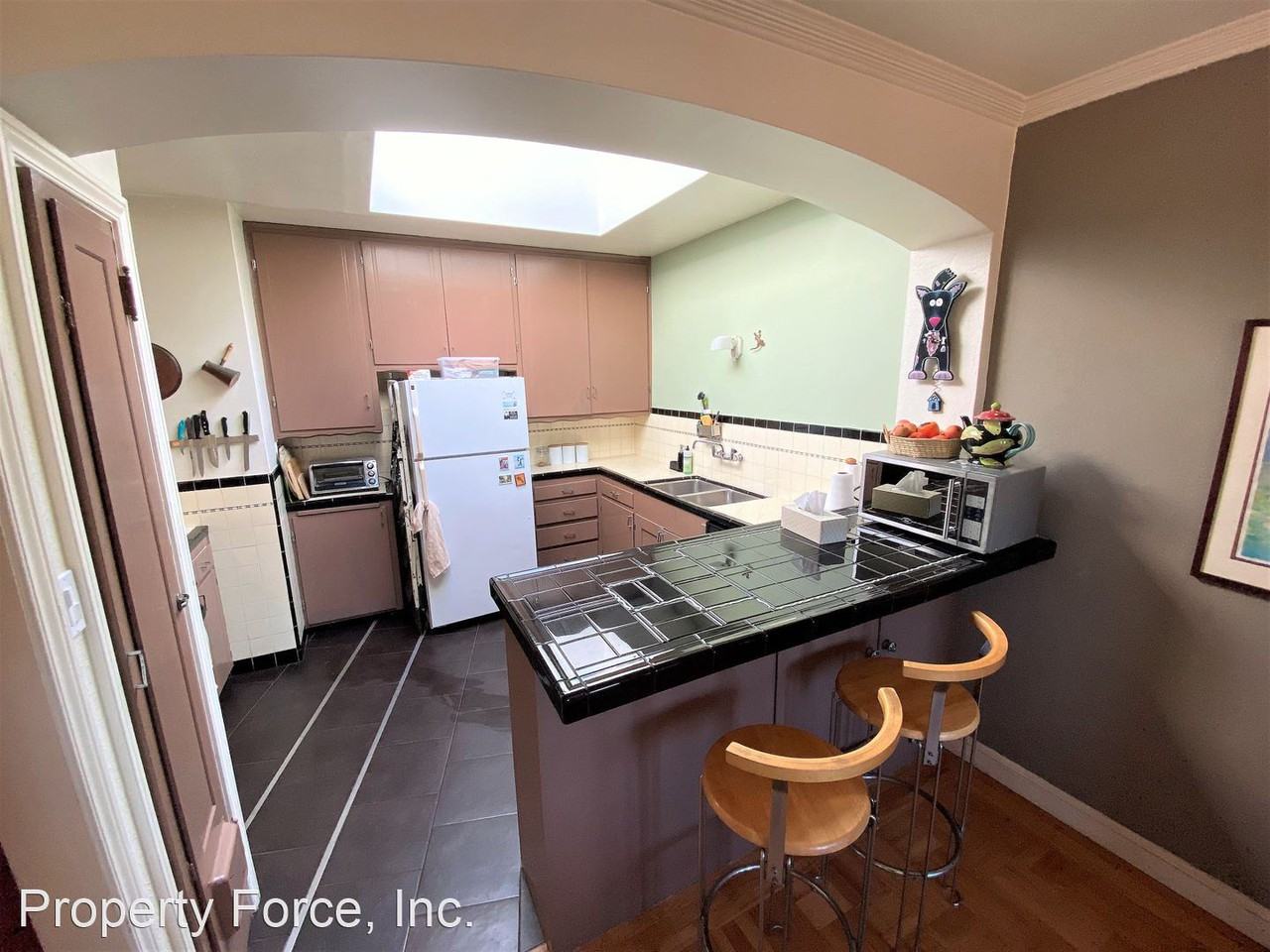 2411 47th Ave - Photo 7 of 20