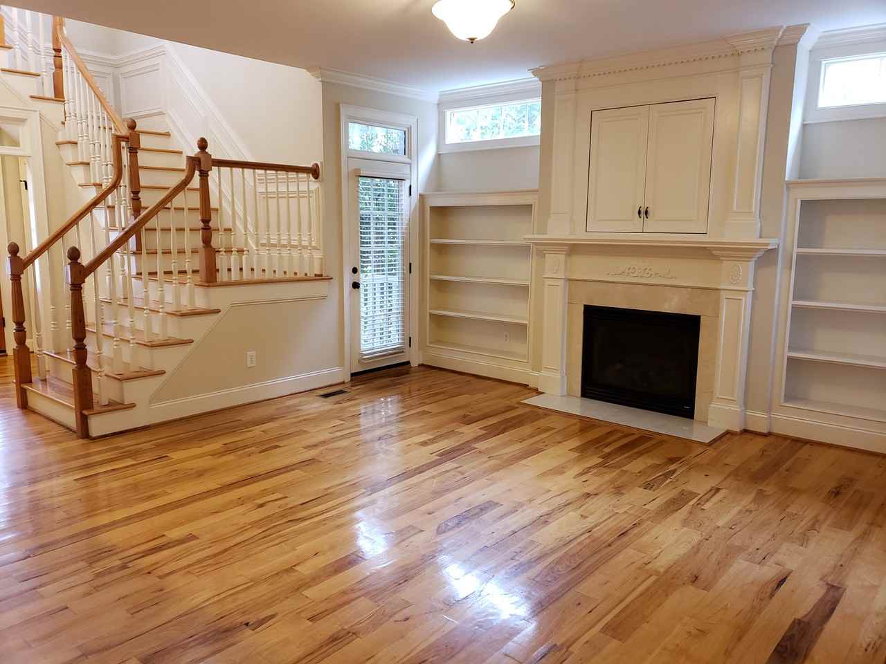 1019 River Commons Dr - Photo 4 of 37