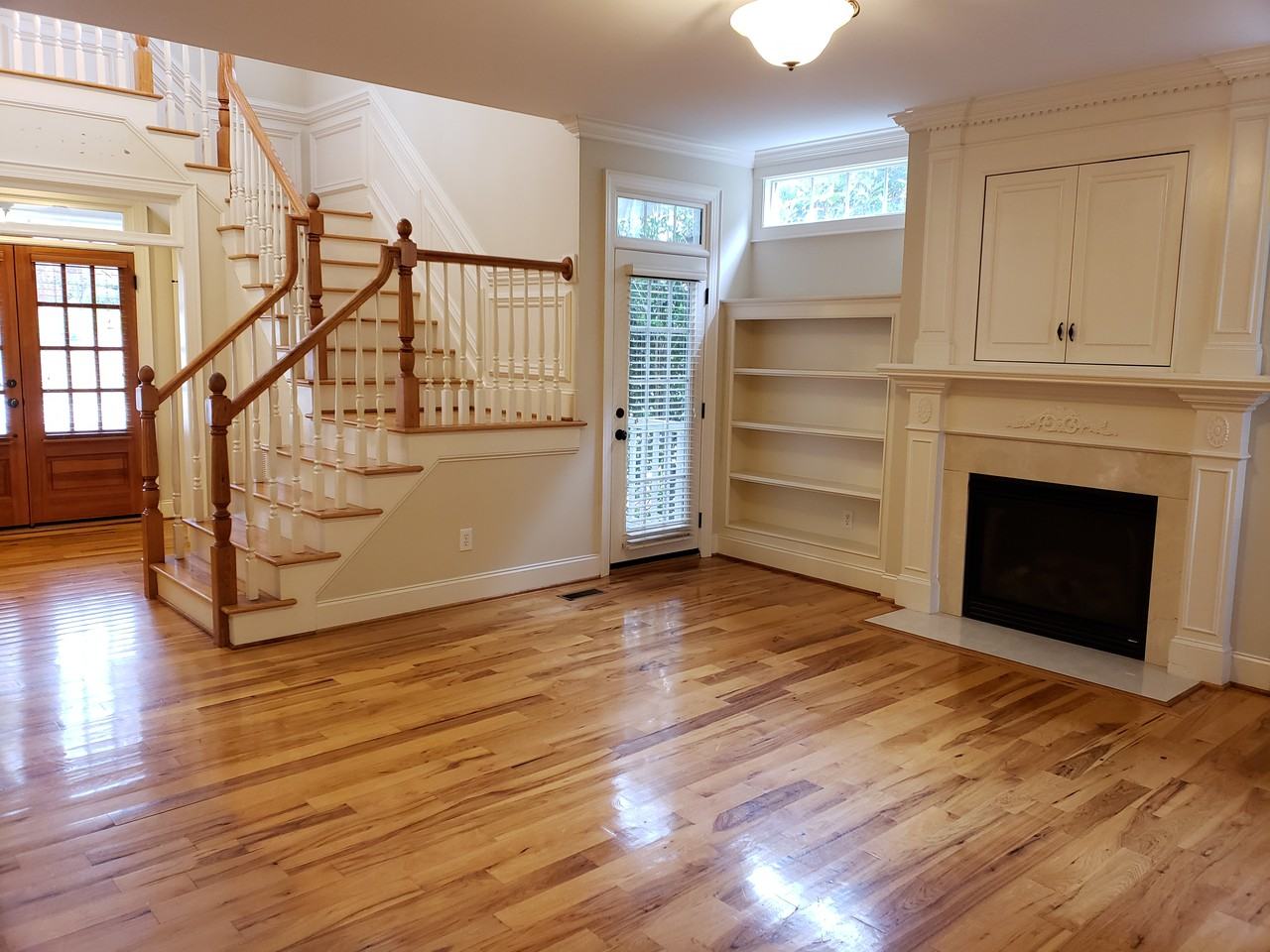 1019 River Commons Dr - Photo 5 of 37