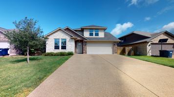 featured image of 923 Emerald Dove Avenue