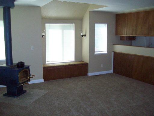 414 Aspen Way - Photo 3 of 27