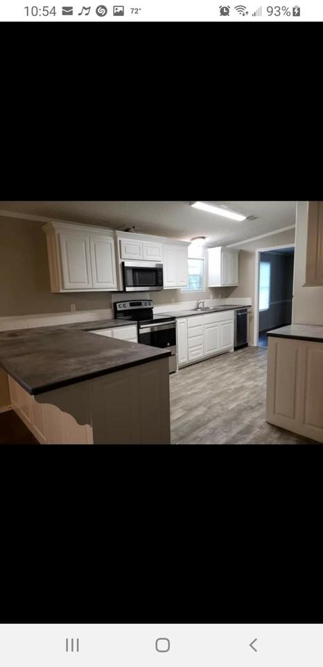 405 Candy Cane Lane - Photo 2 of 9