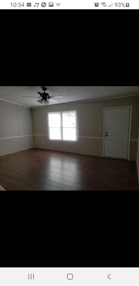 405 Candy Cane Lane - Photo 3 of 9