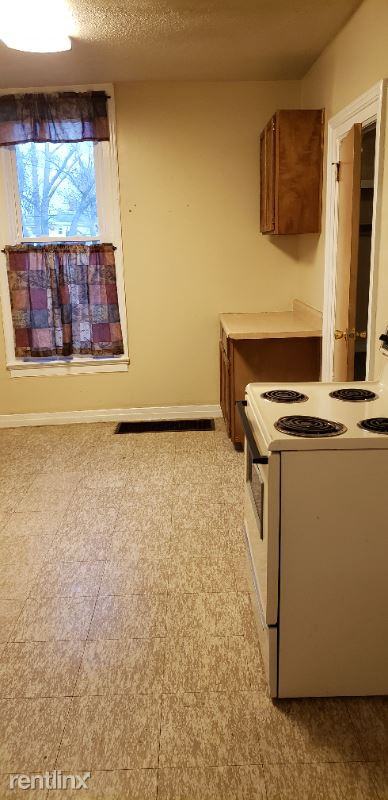 35 S Manning St - Photo 3 of 8