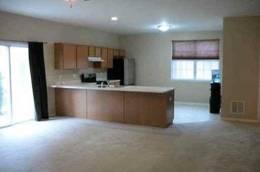 1231 Primrose Ln - Photo 2 of 6