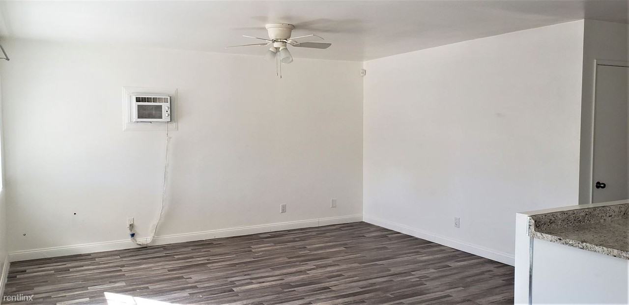 33095 Adelfa St - Photo 3 of 15