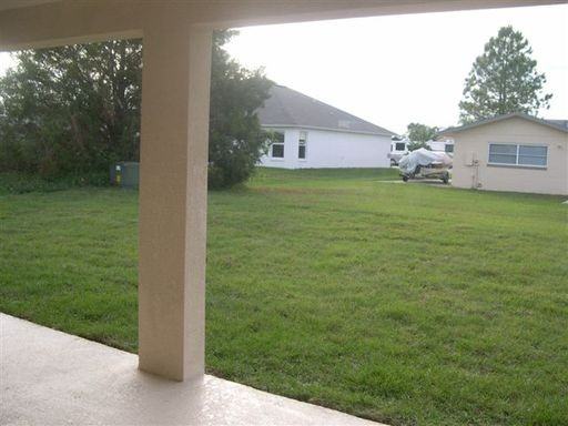 2246 Amberly Ave - Photo 3 of 9