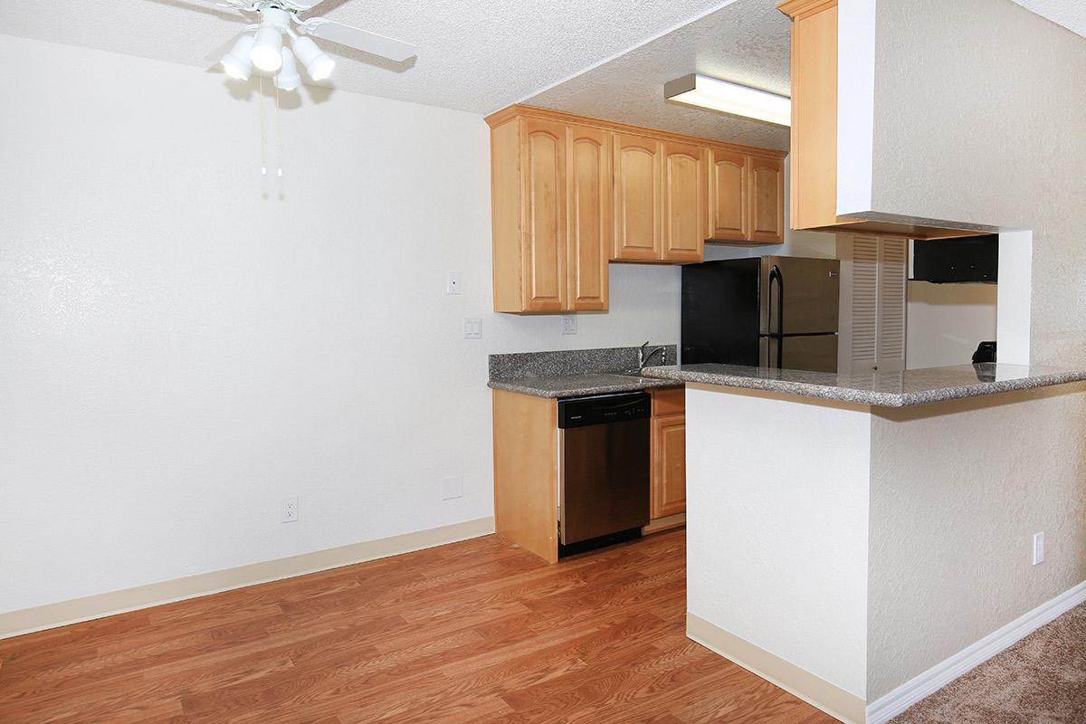 Shadowridge Village Apartments- Waitlist - Photo 6 of 41