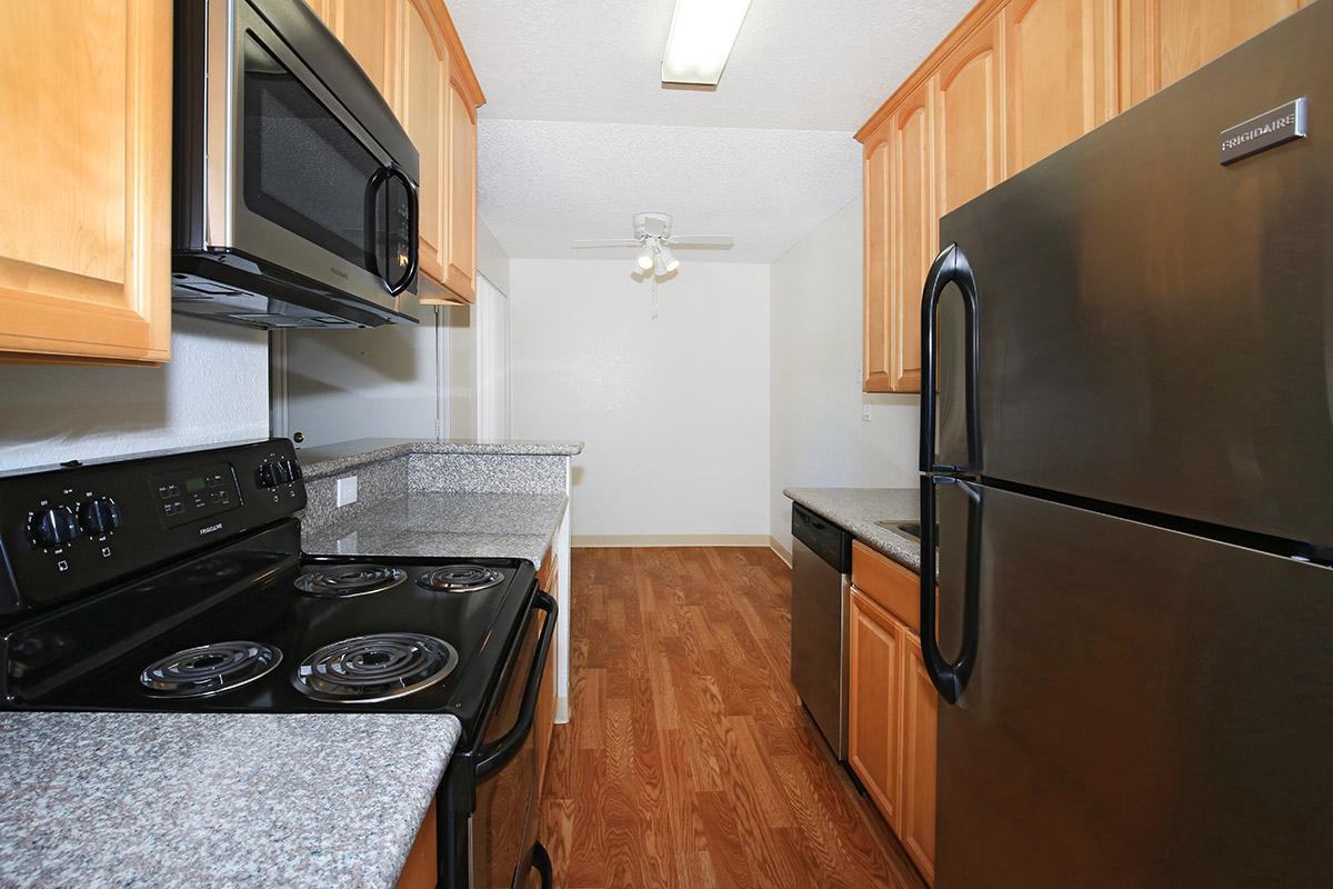 Shadowridge Village Apartments- Waitlist - Photo 4 of 41