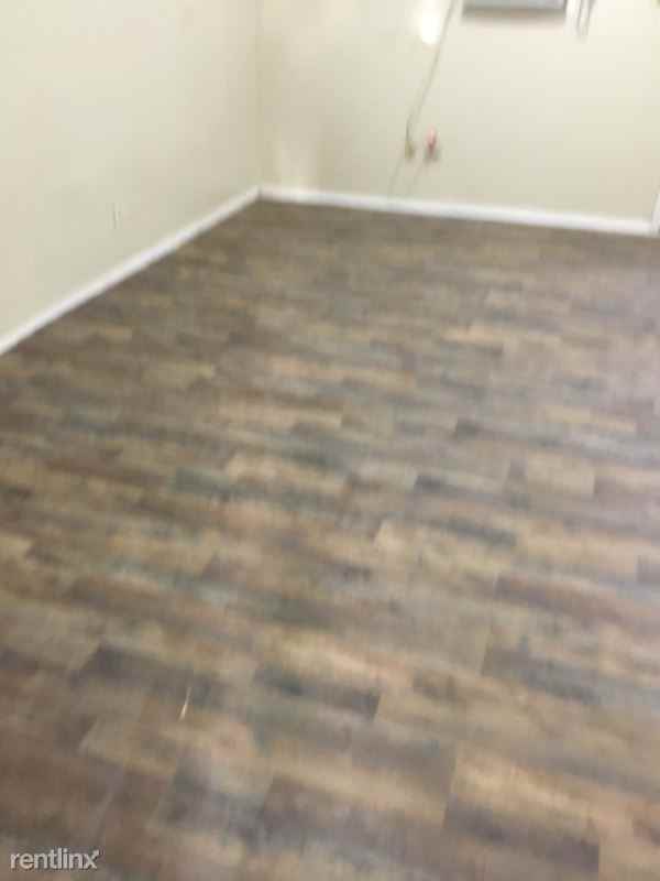 705 705 N D Street C - Photo 2 of 24