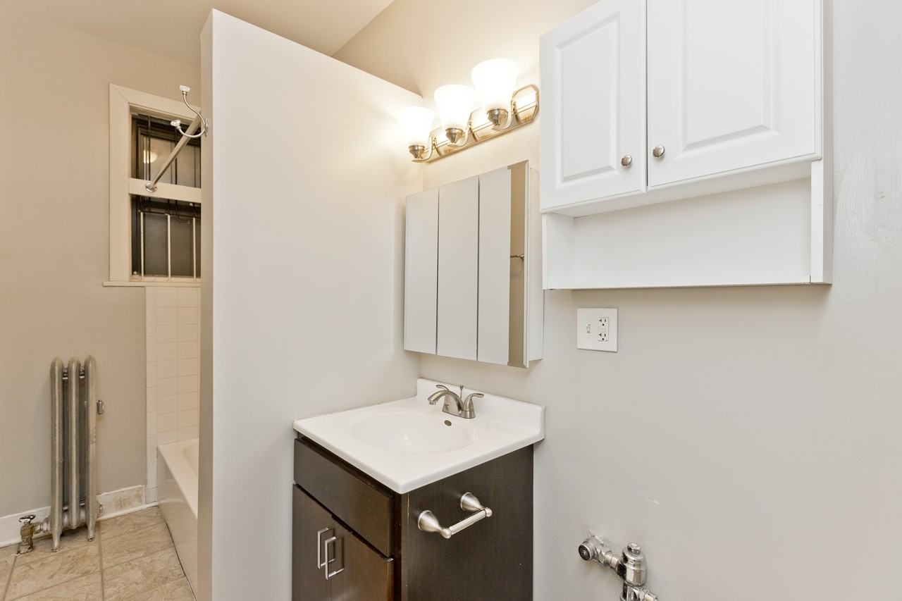 801-13 W. Cornelia - Photo 3 of 24