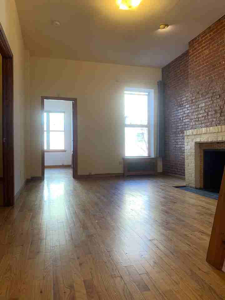 W 77th St & Columbus Ave #4B