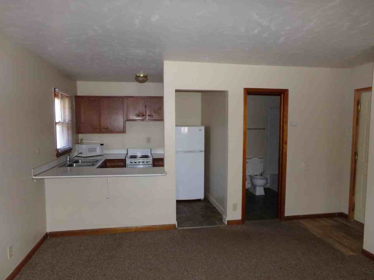 BCR 1329 F Street #6 - Photo 4 of 8