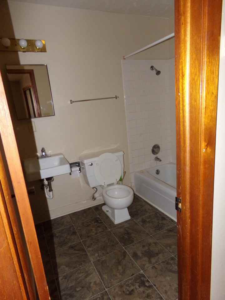 BCR 1329 F Street #6 - Photo 7 of 8