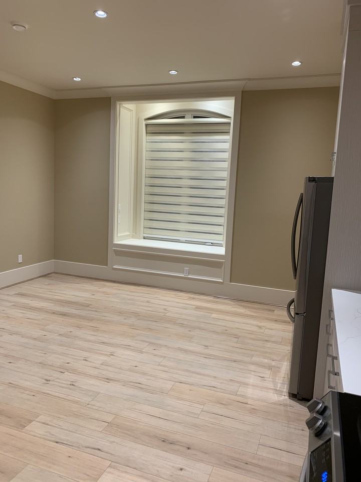 10960 Granville Avenue - Photo 2 of 16