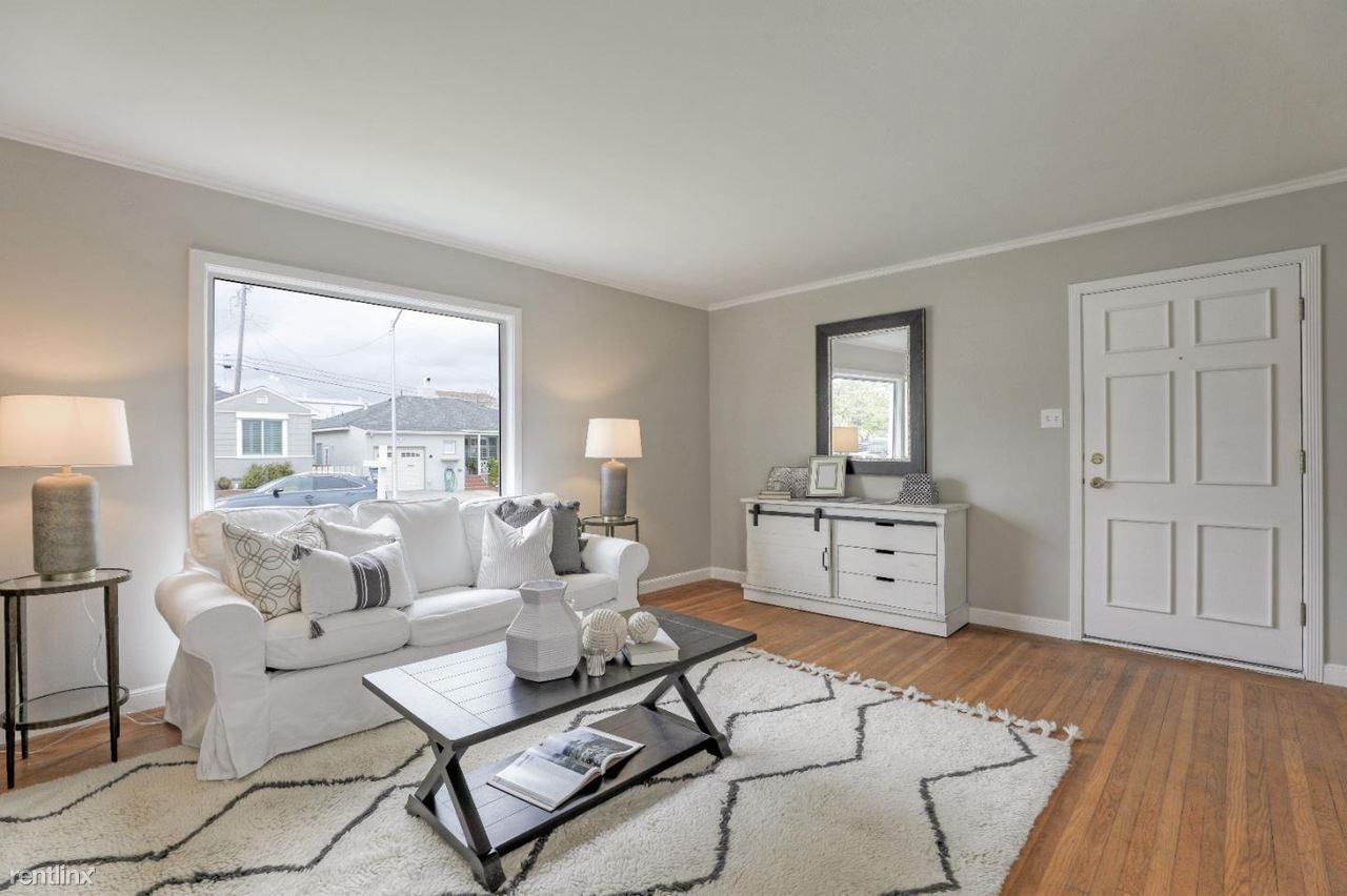 413 Northwood Dr - Photo 2 of 11