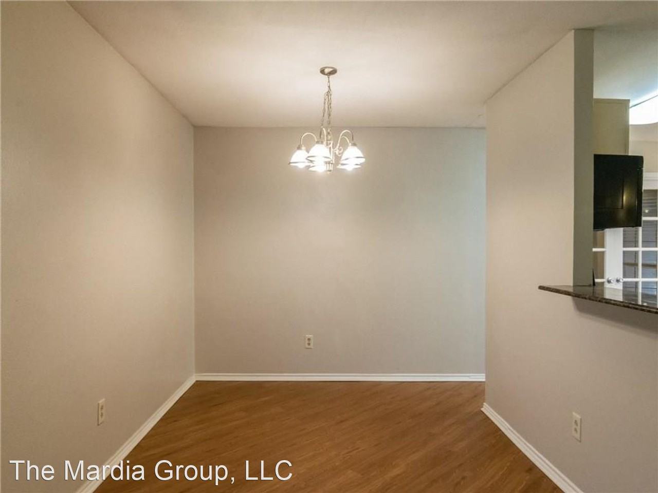 1023 Cresthaven Dr - Photo 2 of 14