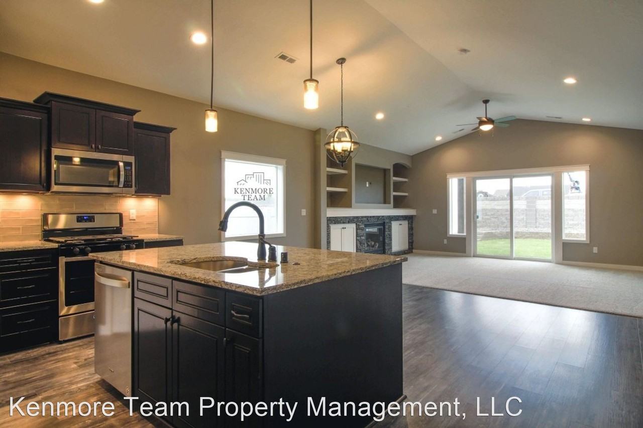 8809 Sophie Rae Ct - Photo 2 of 12