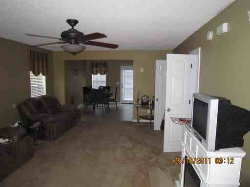 128 Barley St - Photo 2 of 8