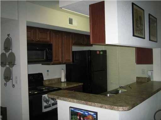 1481 Center Street Extension #607