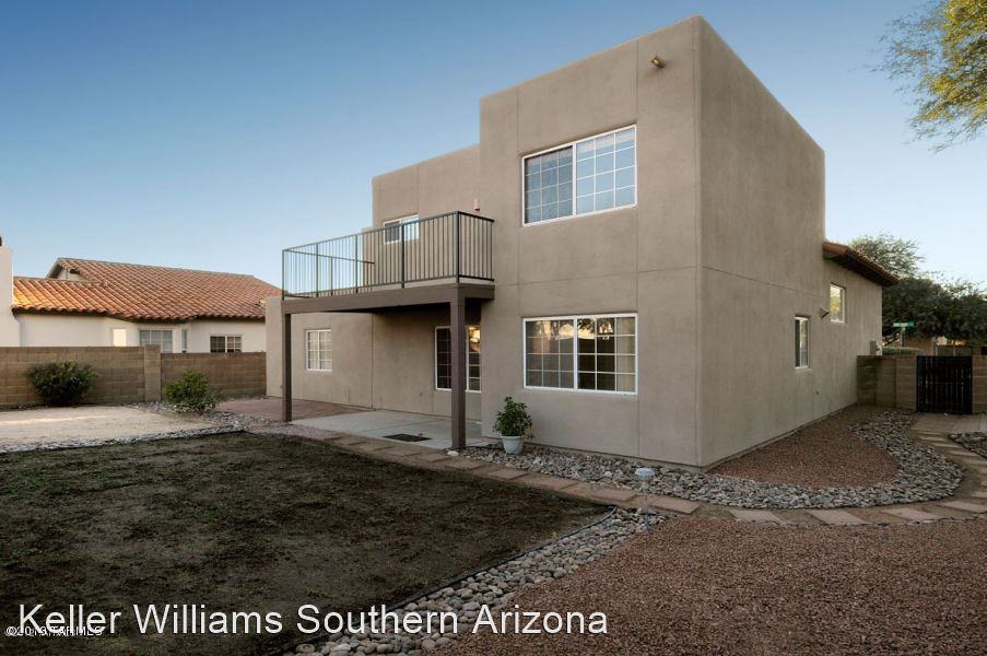 10210 N Fox Hunt Ln - Photo 2 of 29