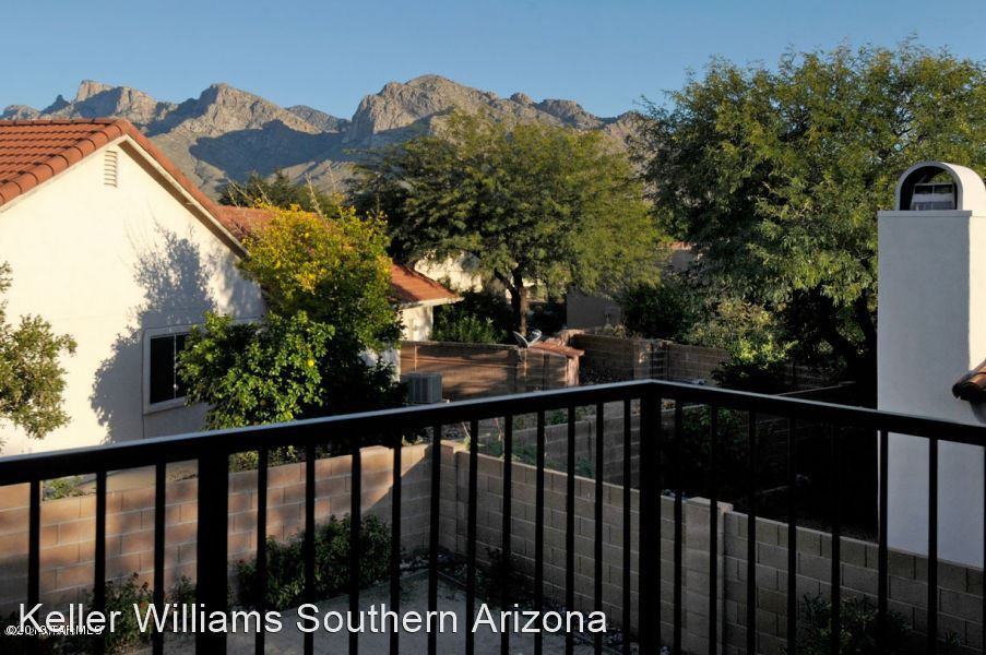 10210 N Fox Hunt Ln - Photo 3 of 29