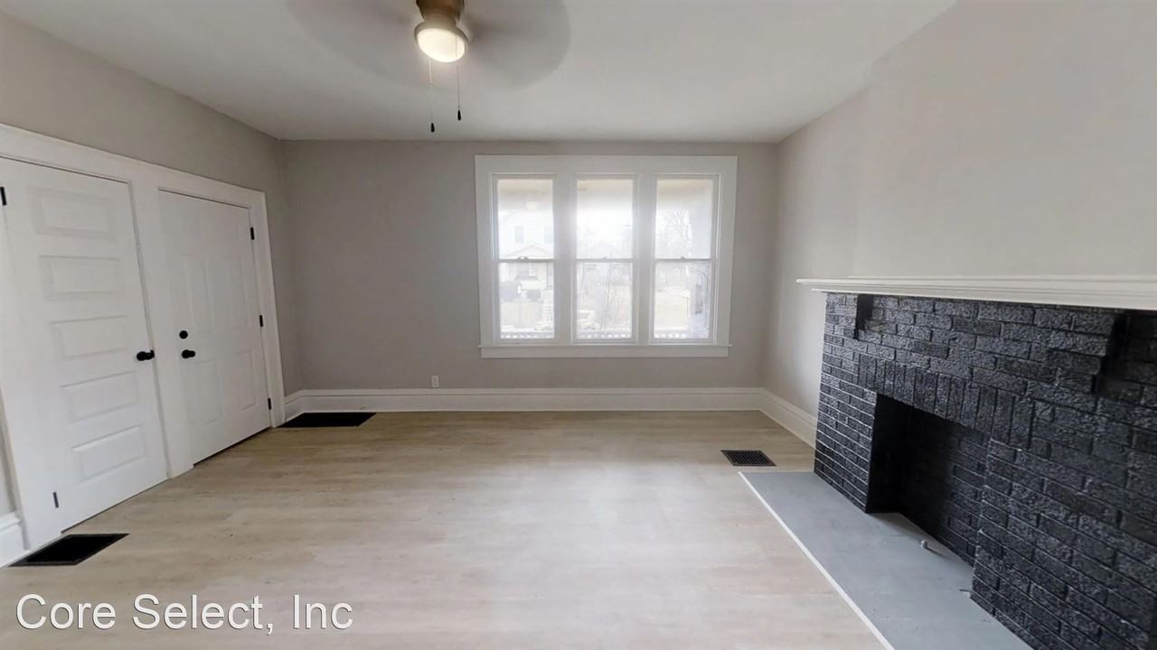 1106 E Whittier Apartments in Southern Orchards, Columbus, OH 43206