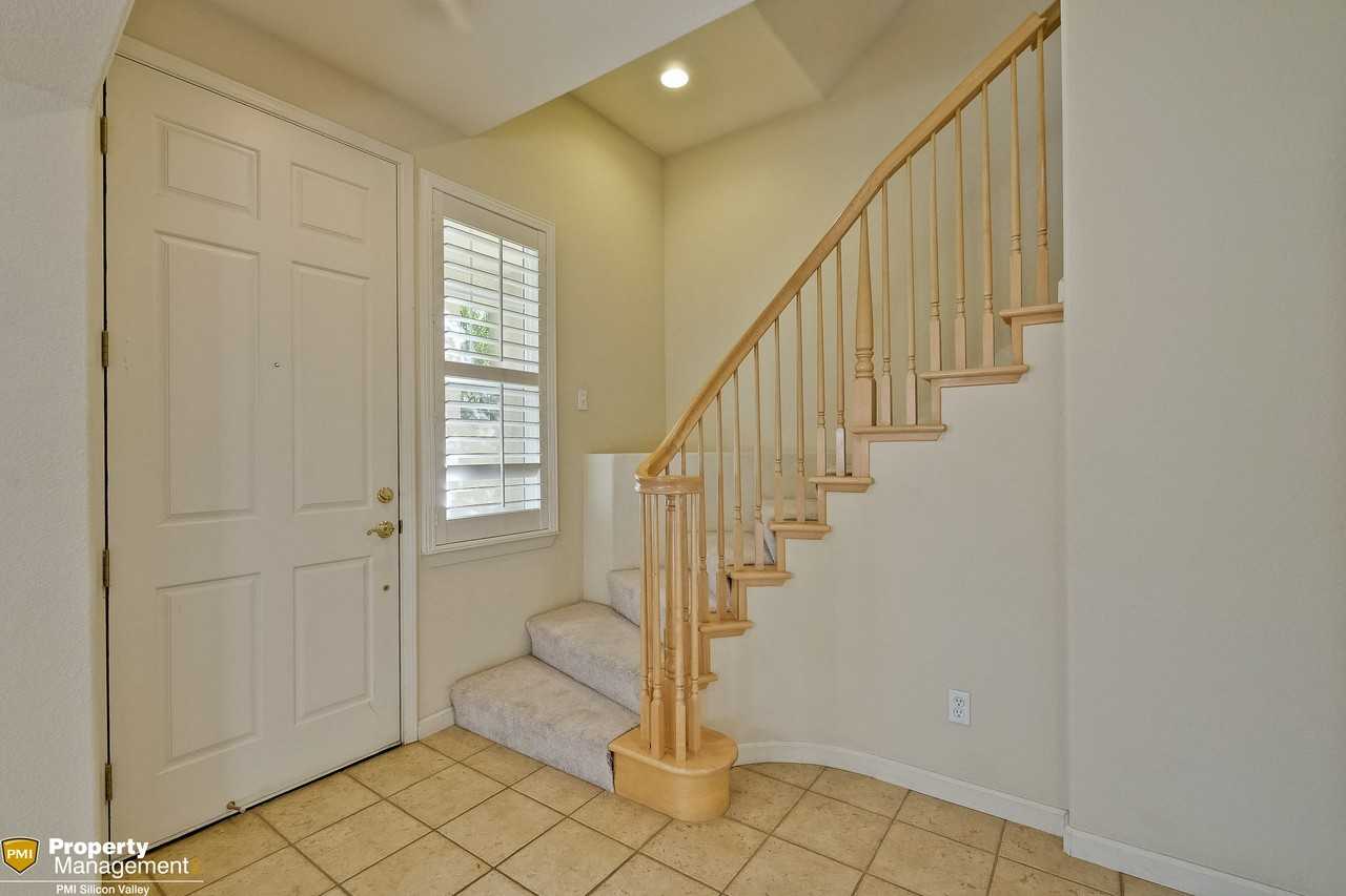 5589 Cedar Garden Ct - Photo 2 of 27