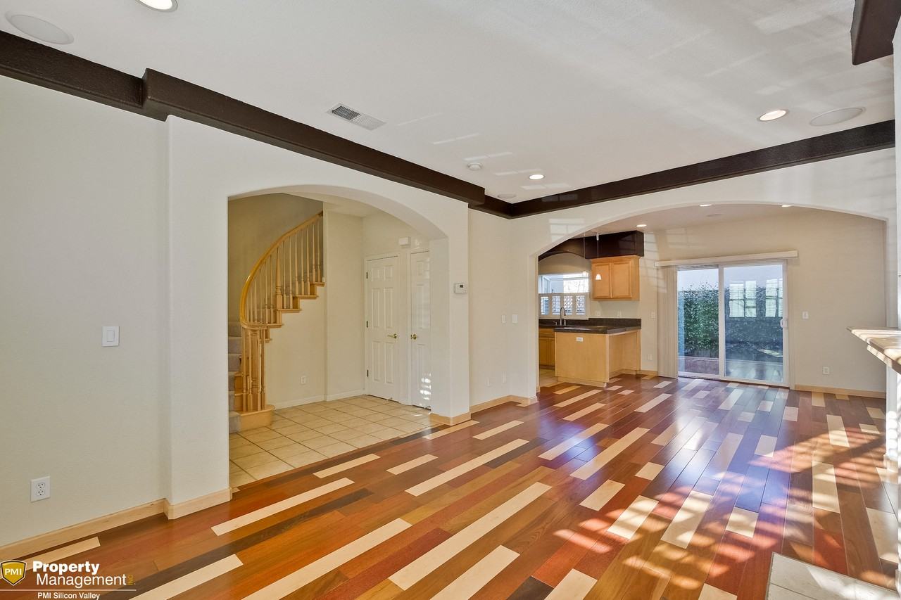 5589 Cedar Garden Ct - Photo 3 of 27