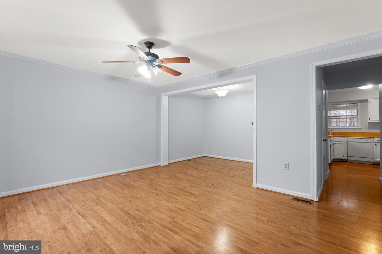 15230 Streamside Ct - Photo 2 of 31