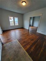 1032 Allen St - Photo 2 of 10