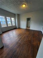 1032 Allen St - Photo 4 of 10