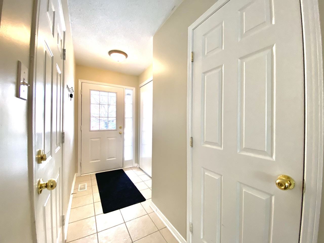 130 Topham Terr - Photo 2 of 12