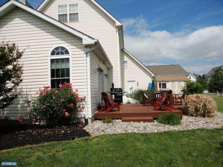 218 Ariel Ave - Photo 2 of 22