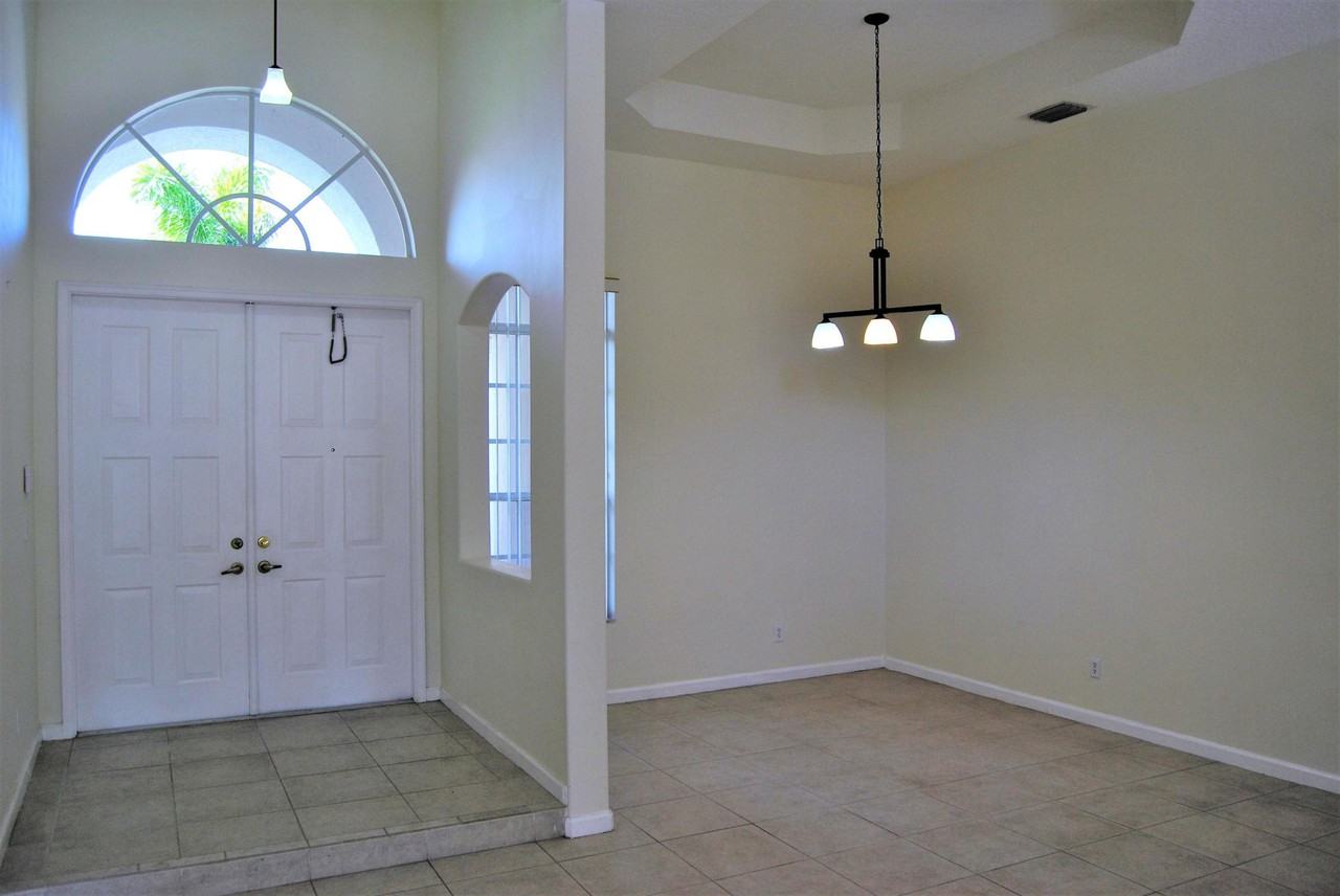 2926 East Fontana Court - Photo 2 of 36