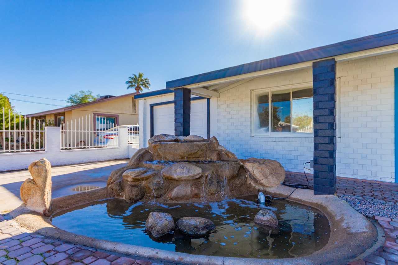 721 West 3rd Place - Photo 3 of 20