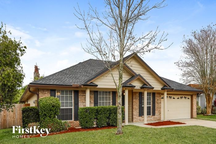 4559 Carriage Crossing Dr - Photo 2 of 15