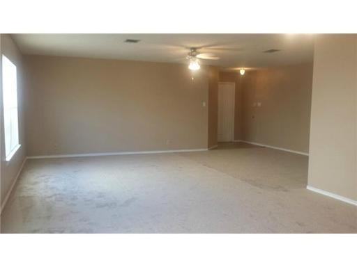 2910 Donnell Dr - Photo 2 of 7