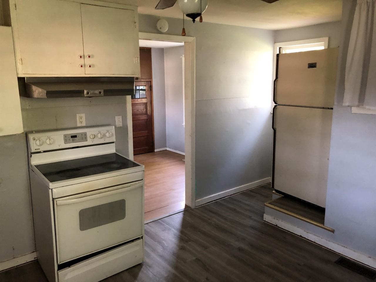 2604 Oak St - Photo 2 of 9