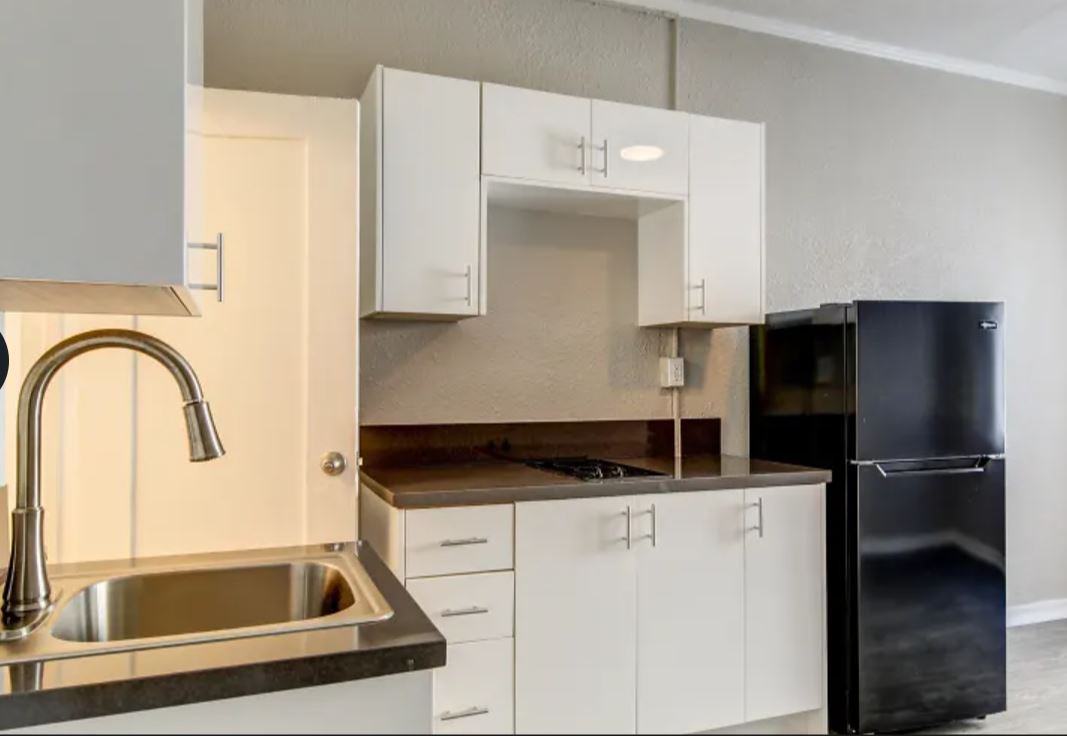 Langdon Park at Hollywood Studios - Photo 5 of 6