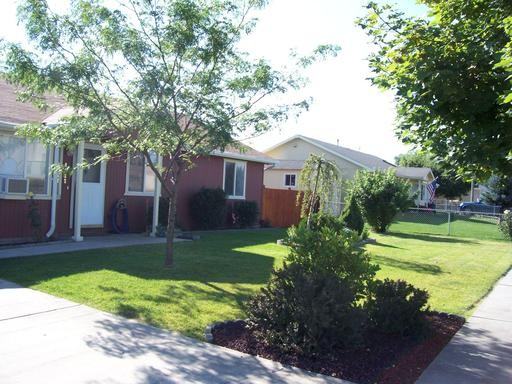 1011 S Lawson St - Photo 2 of 9