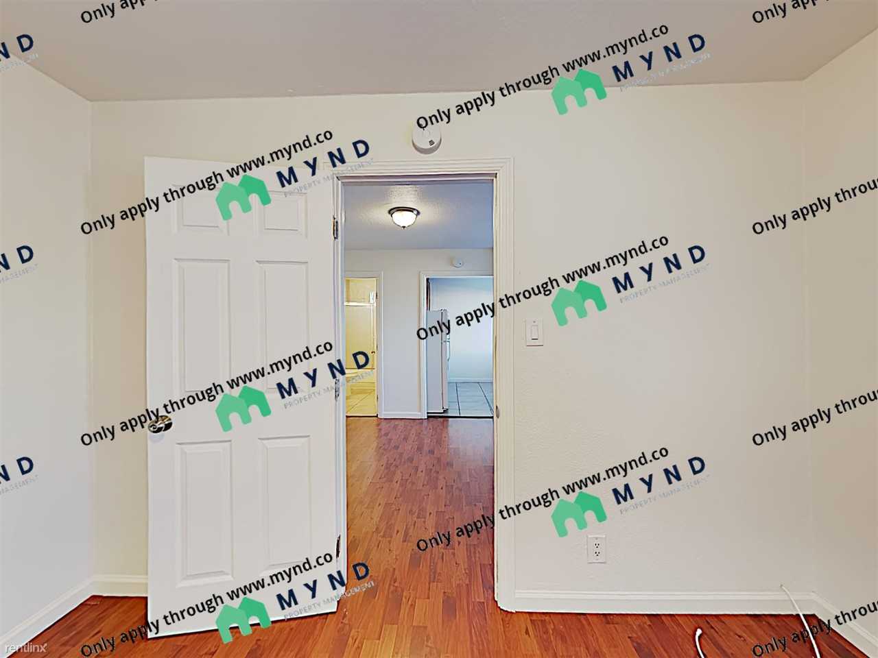 11049 Apricot St - Photo 3 of 5