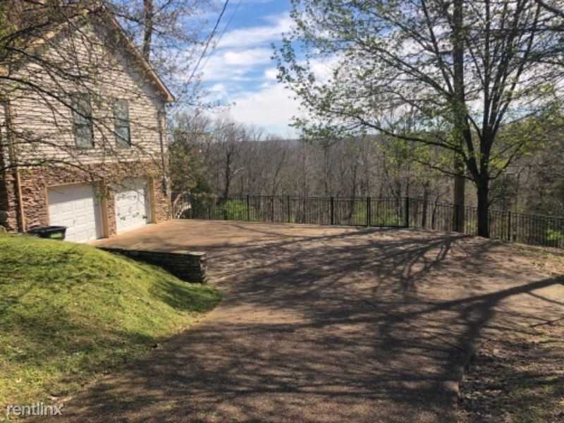 4439 Tanglewood Rd - Photo 2 of 23