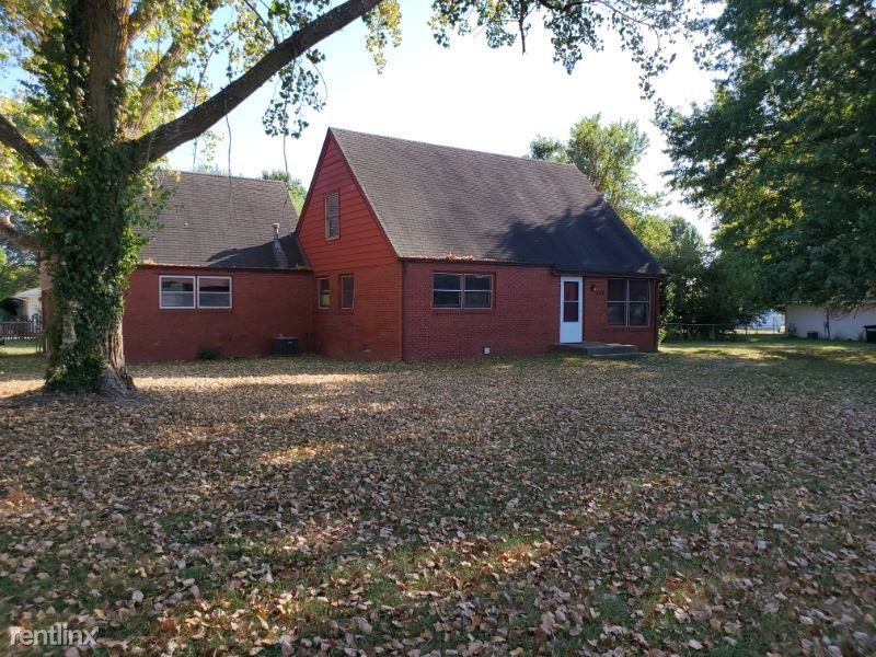 416 Beam St - Photo 3 of 9